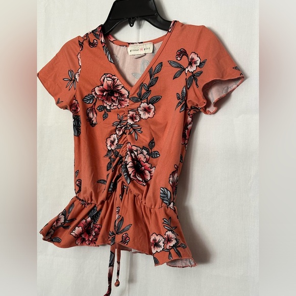 4/$10 glitter girl Ruched Floral Print Short Sleeve Ruffle Hem Top Girl Size 7/8 - Picture 2 of 4